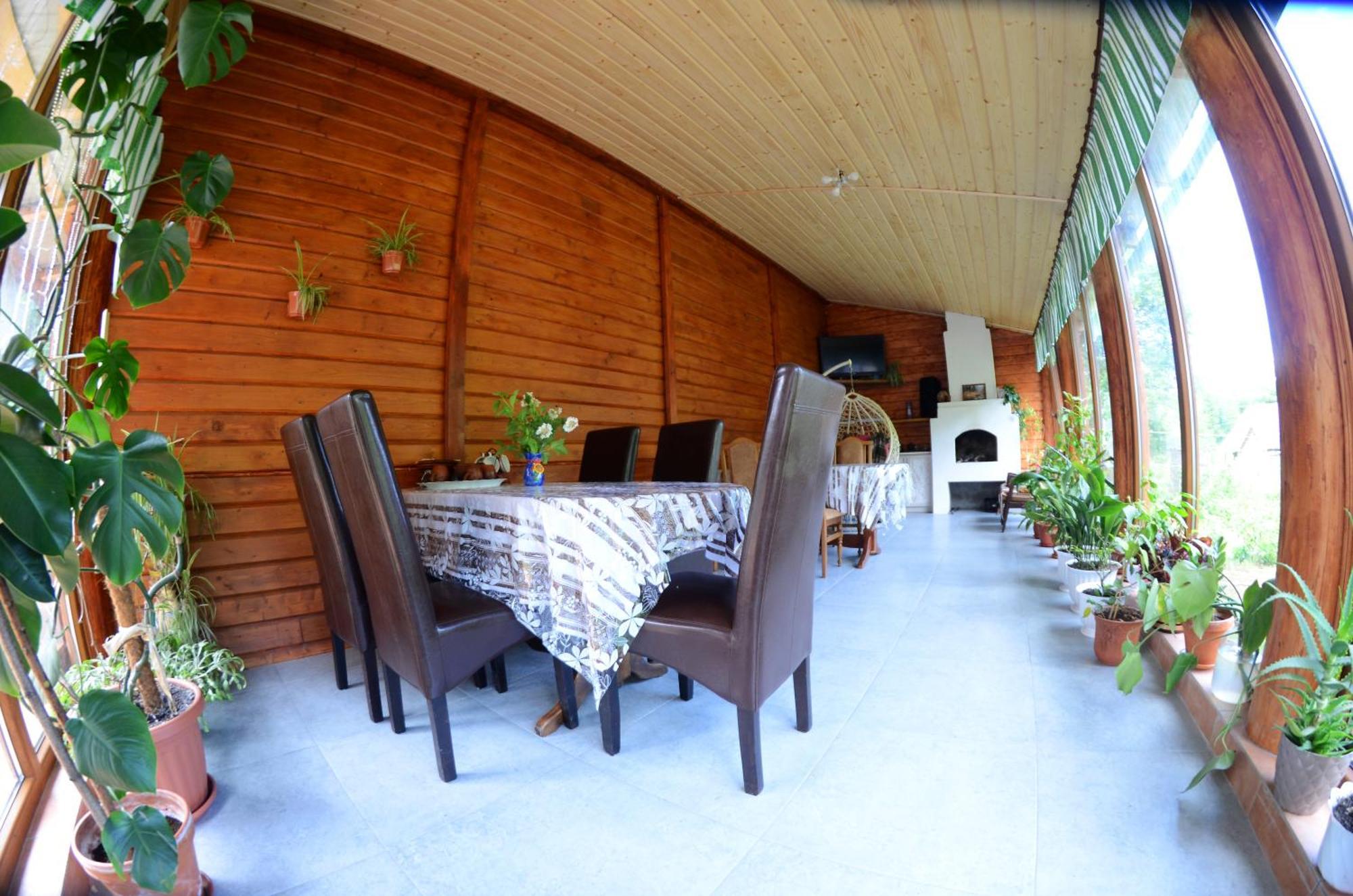 Gostynnyi Dvir U Marichky Hotel Lazeshchyna Exterior foto