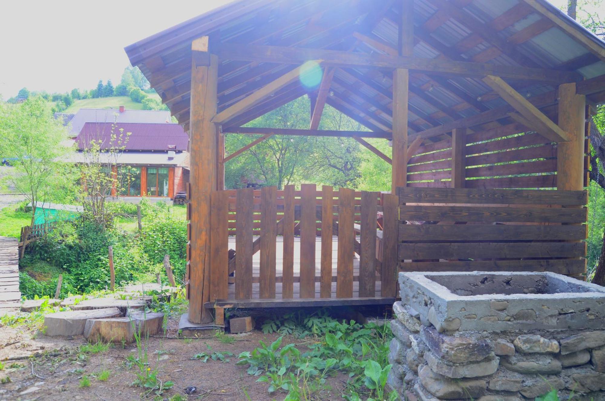 Gostynnyi Dvir U Marichky Hotel Lazeshchyna Exterior foto